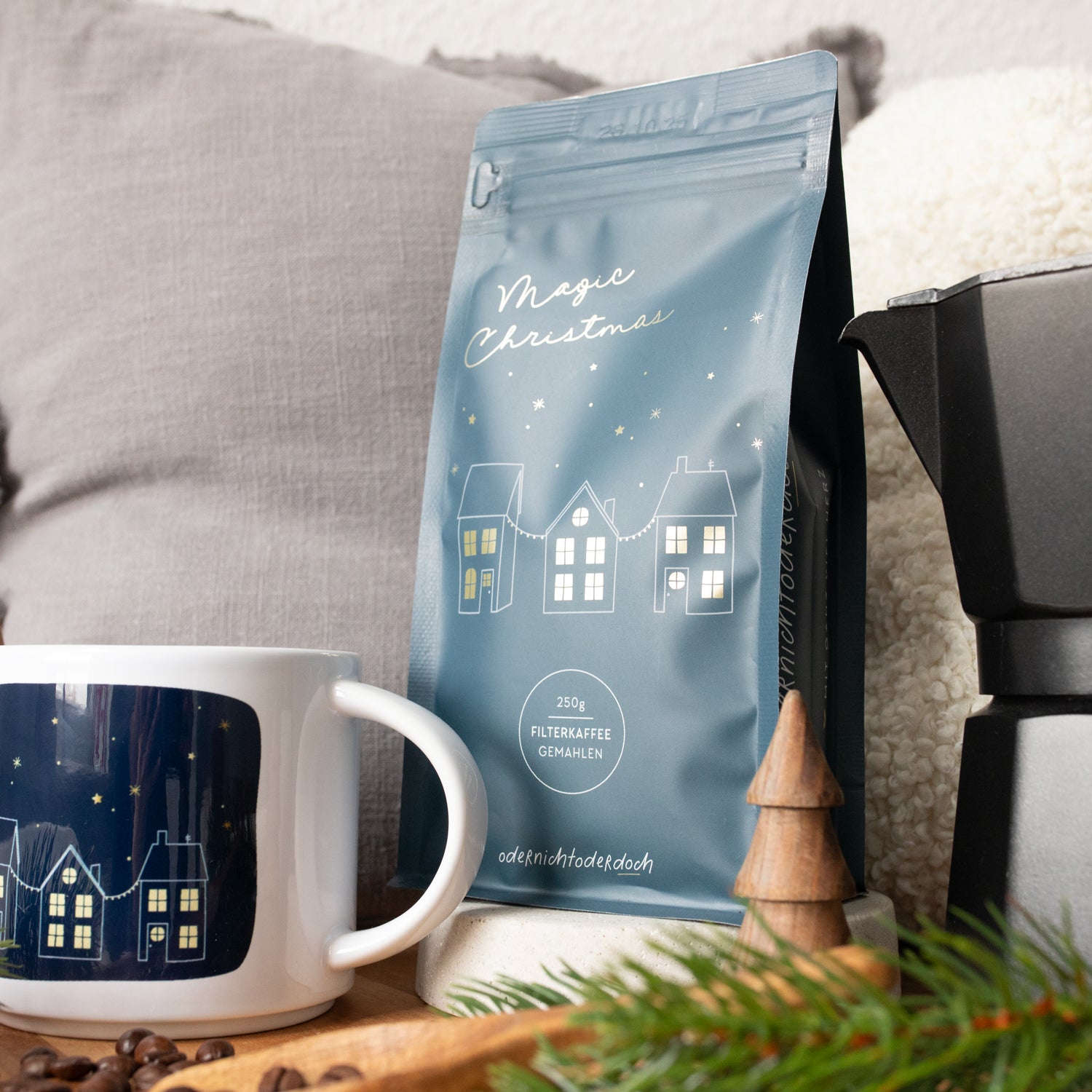 Bundle Tasse & Kaffee „Magical Christmas“ Gemahlen, 250g