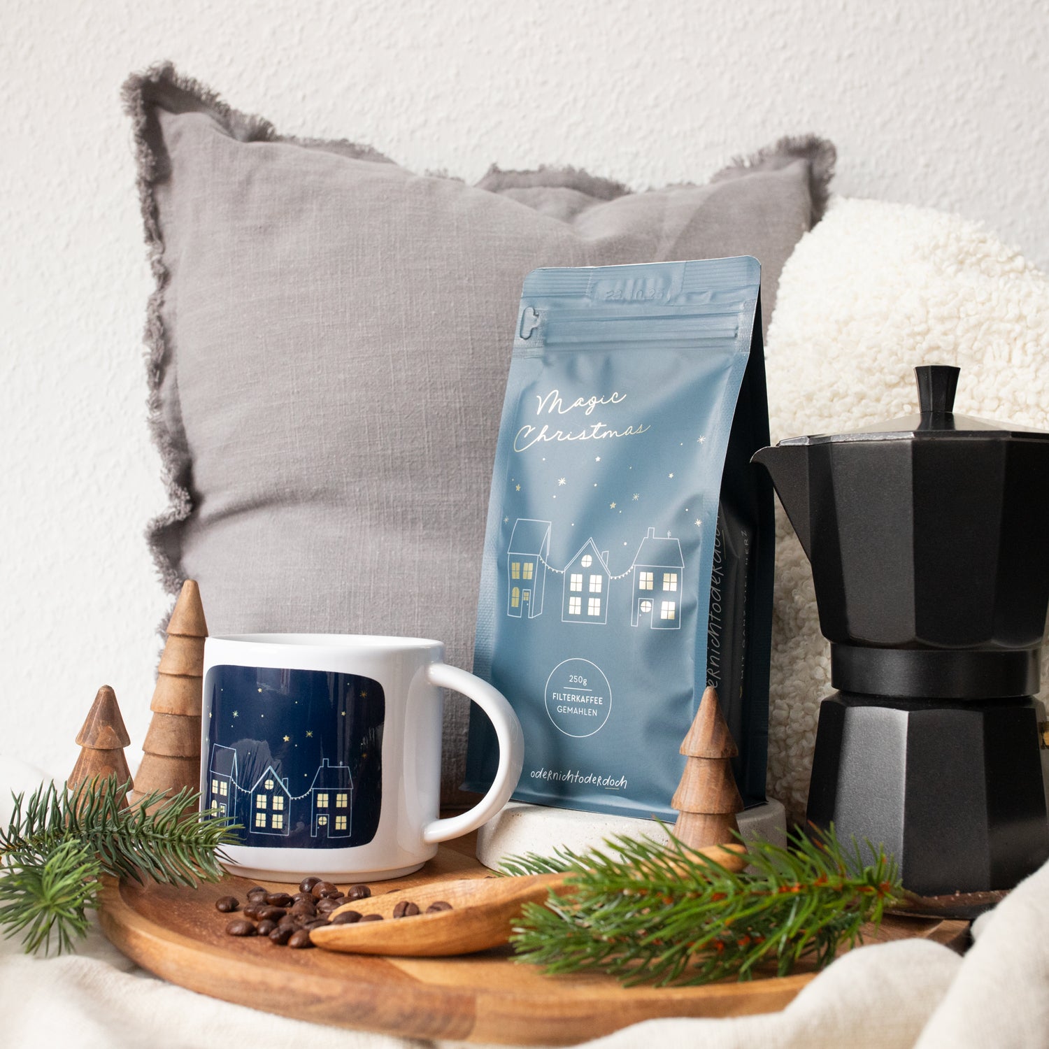 Bundle Tasse & Kaffee „Magical Christmas“ Gemahlen, 250g