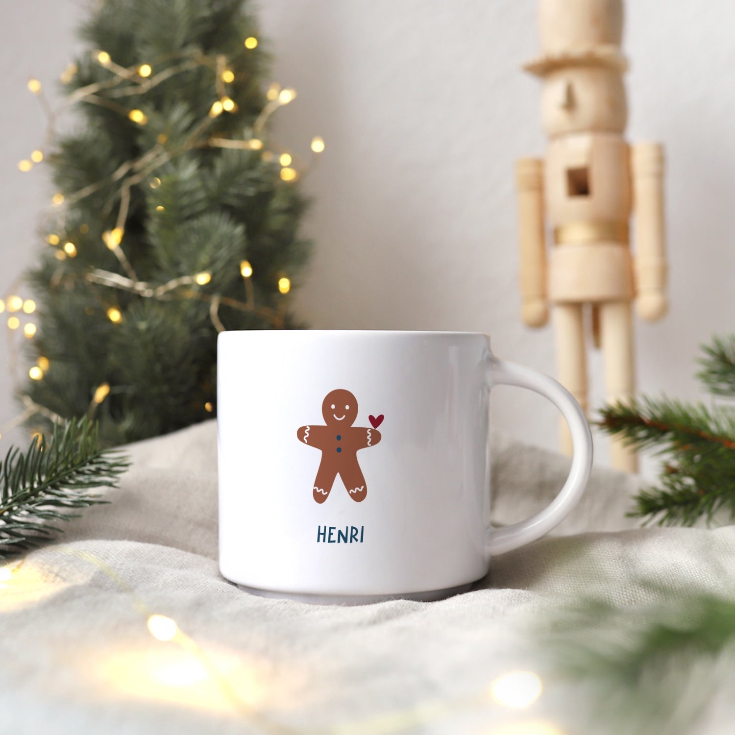 Jumbo-Tasse „Lebkuchenmännchen", personalisierbar