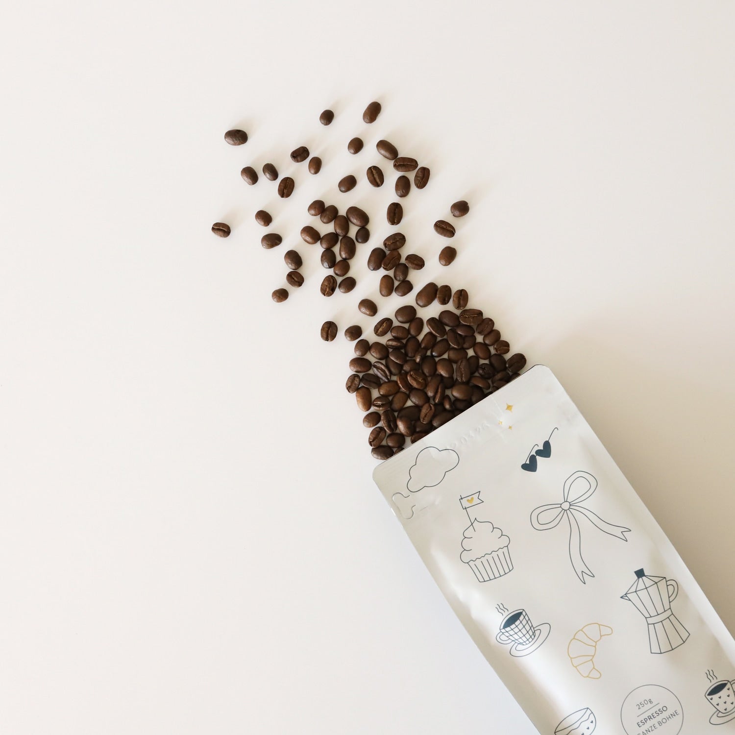 Bundle Tasse & Kaffee „La vie“, ganze Bohne, 250g