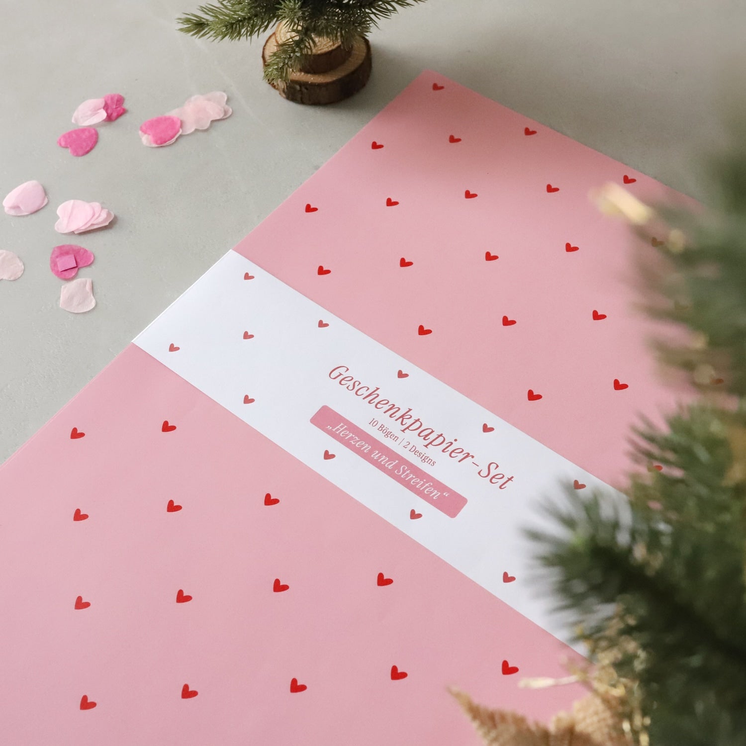 Geschenkpapier-Set „Herzen und Streifen“
