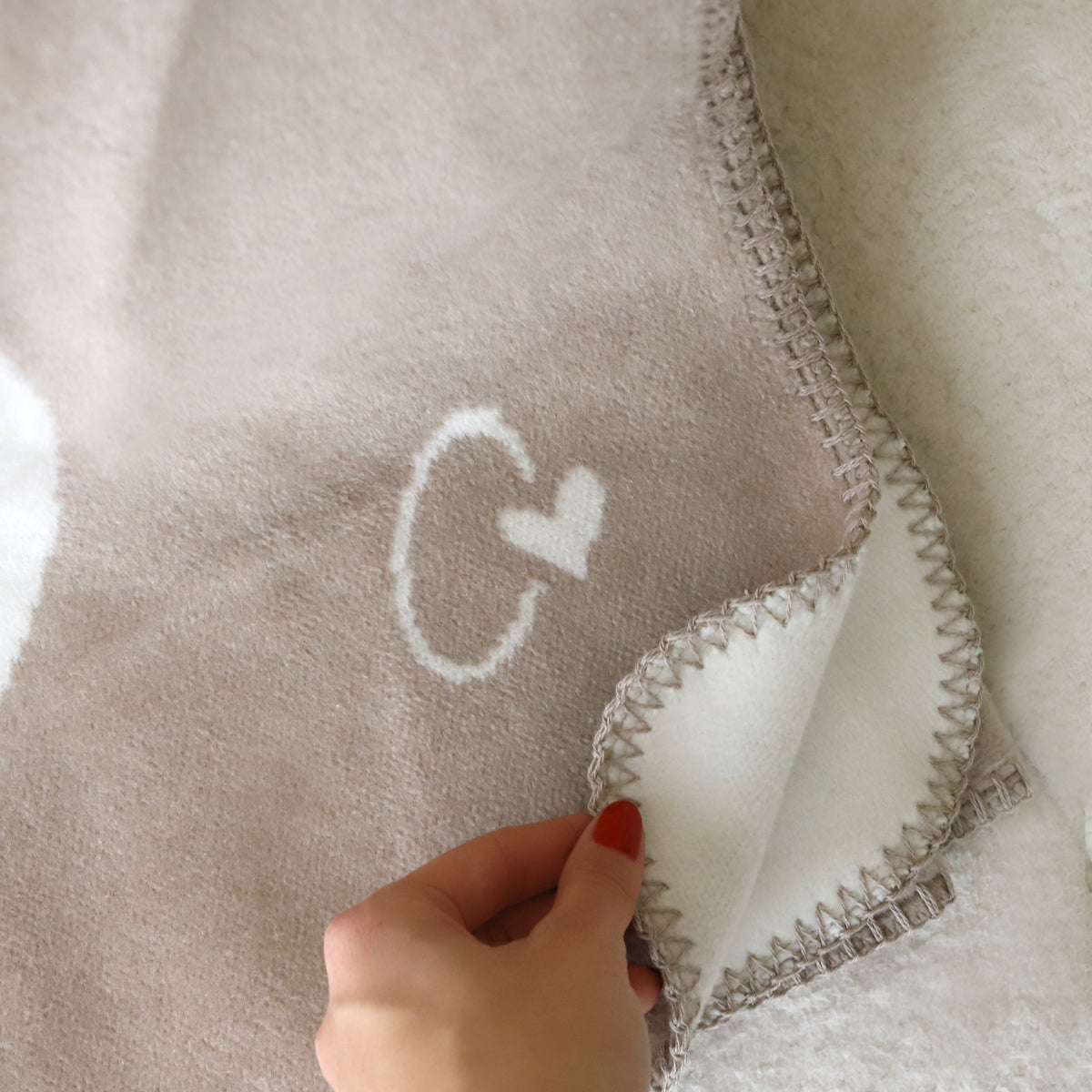 Kuscheldecke „Love“ - 150 x 200 cm