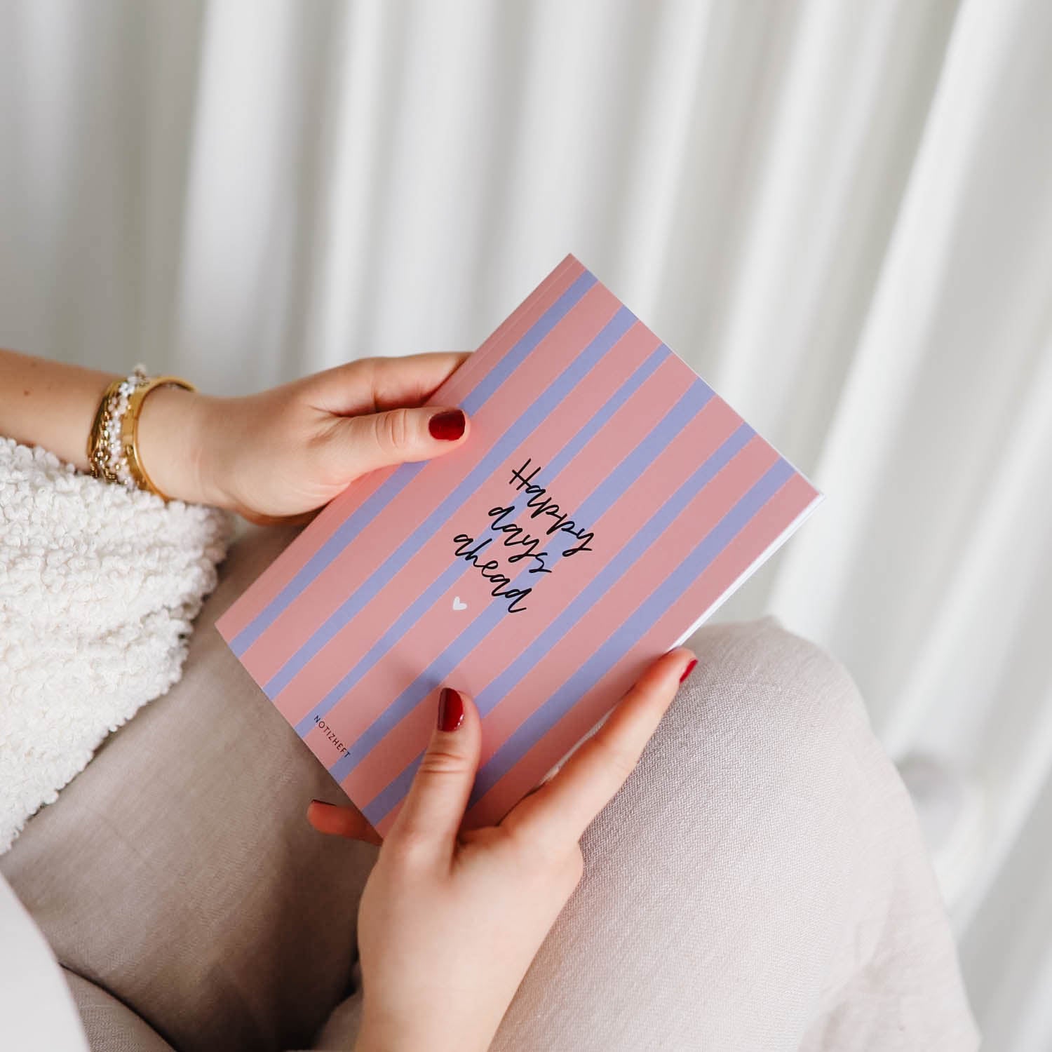 Notizheft A5 „Happy days ahead“, gepunktet