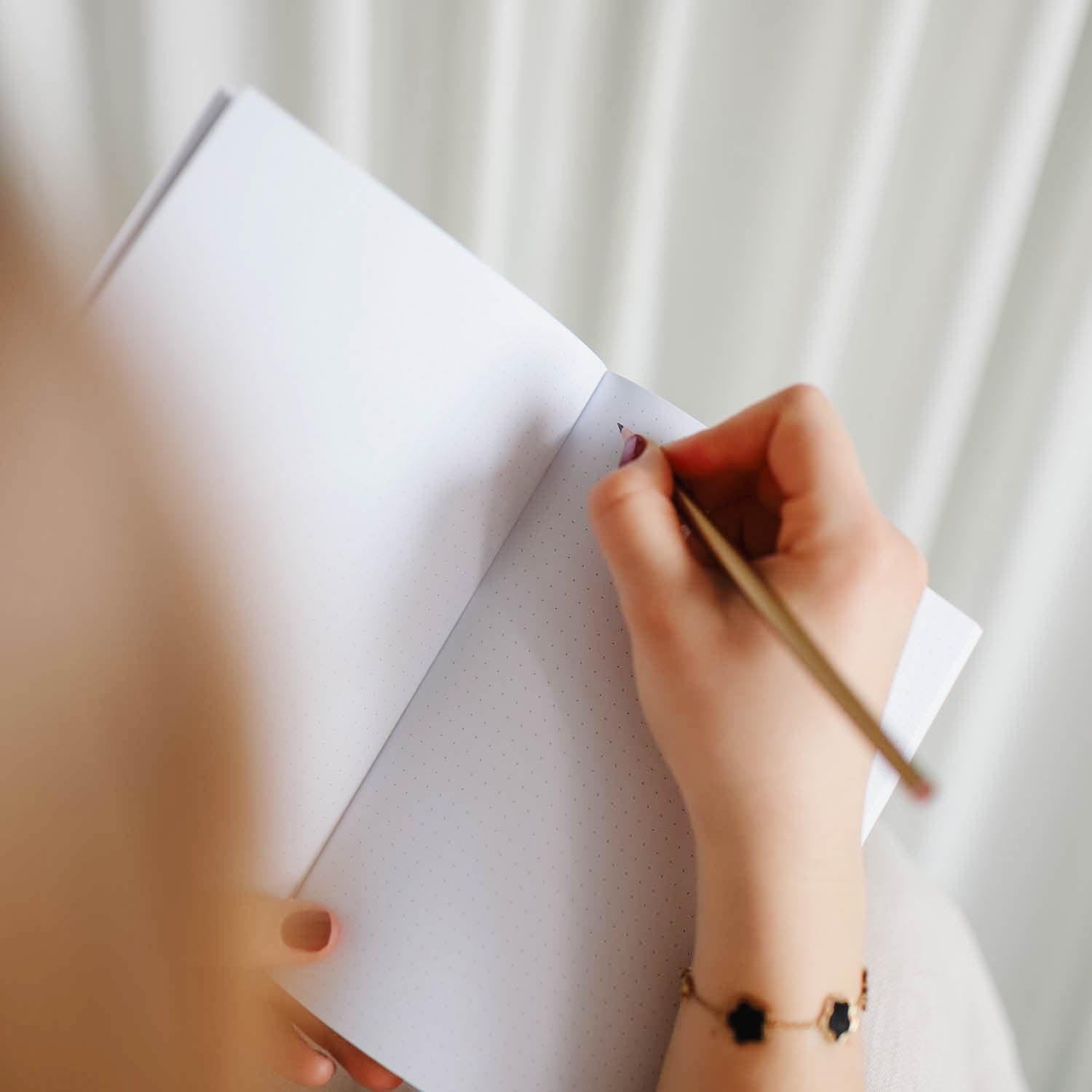 Notizheft A5 „Happy days ahead“, gepunktet