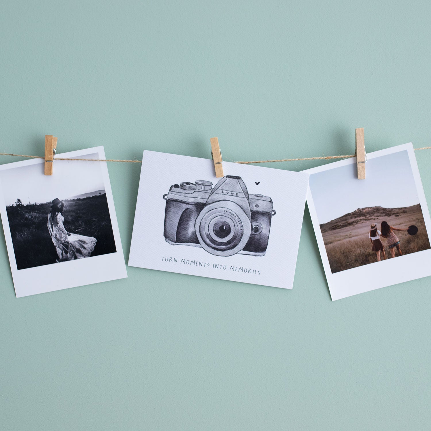 Postkarte „Turn moments into memories"