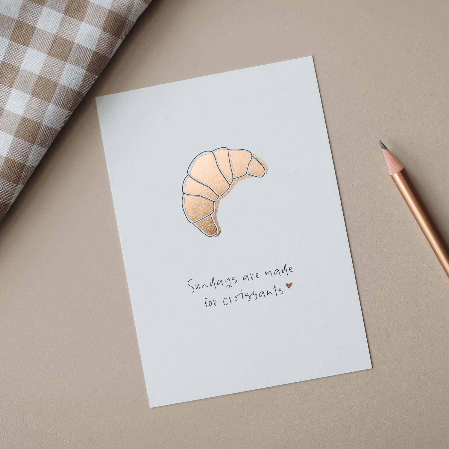 Postkarte „Croissant“ mit Gold