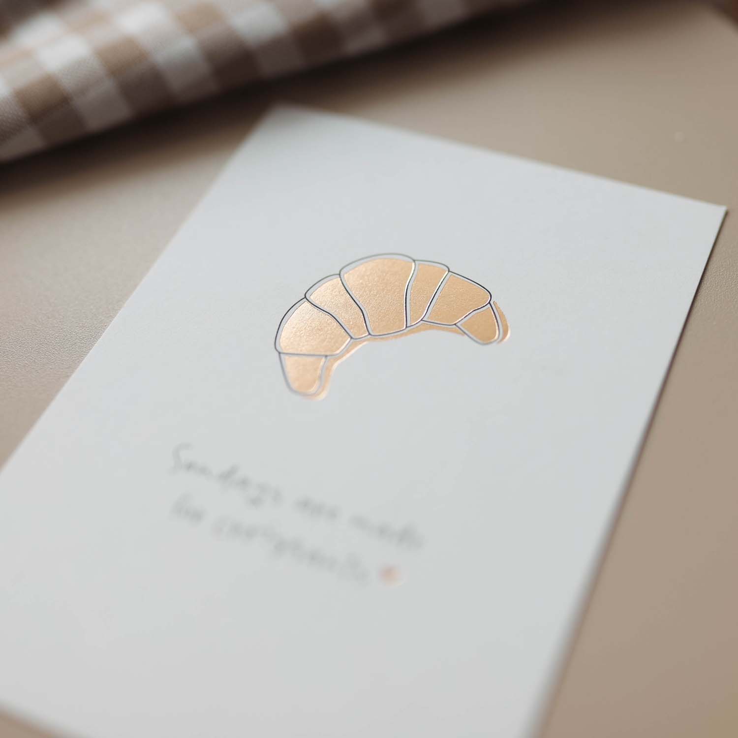 Postkarte „Croissant“ mit Gold