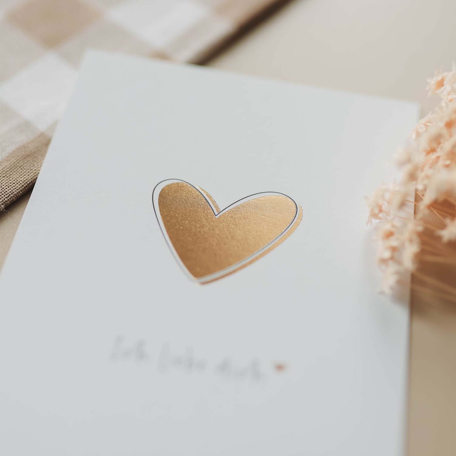 Postkarte „Ich liebe dich“ mit Gold