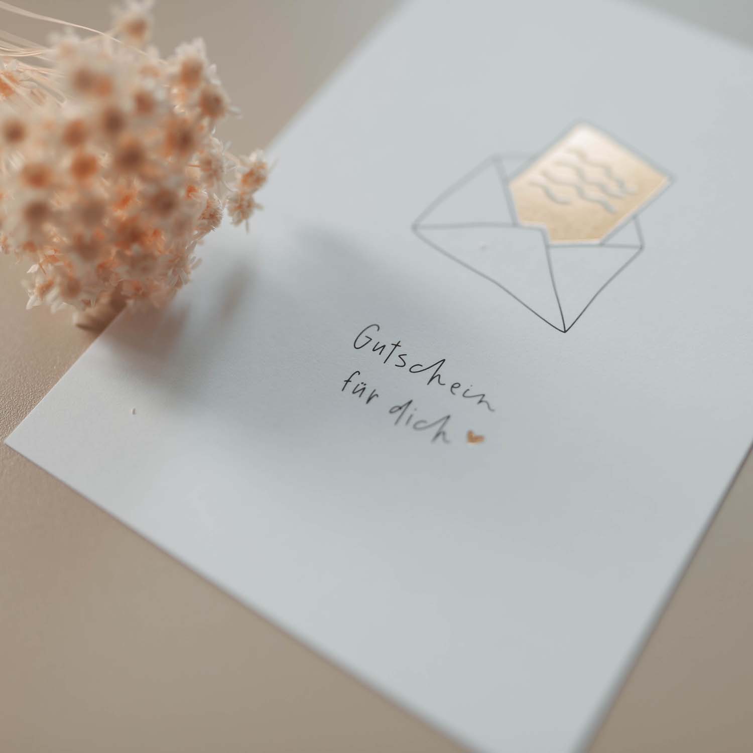 Postkarte „Gutschein für dich“ mit Gold