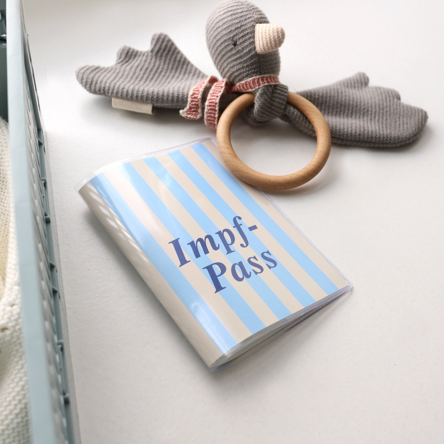Impfpass-Hülle „Streifen“, blau