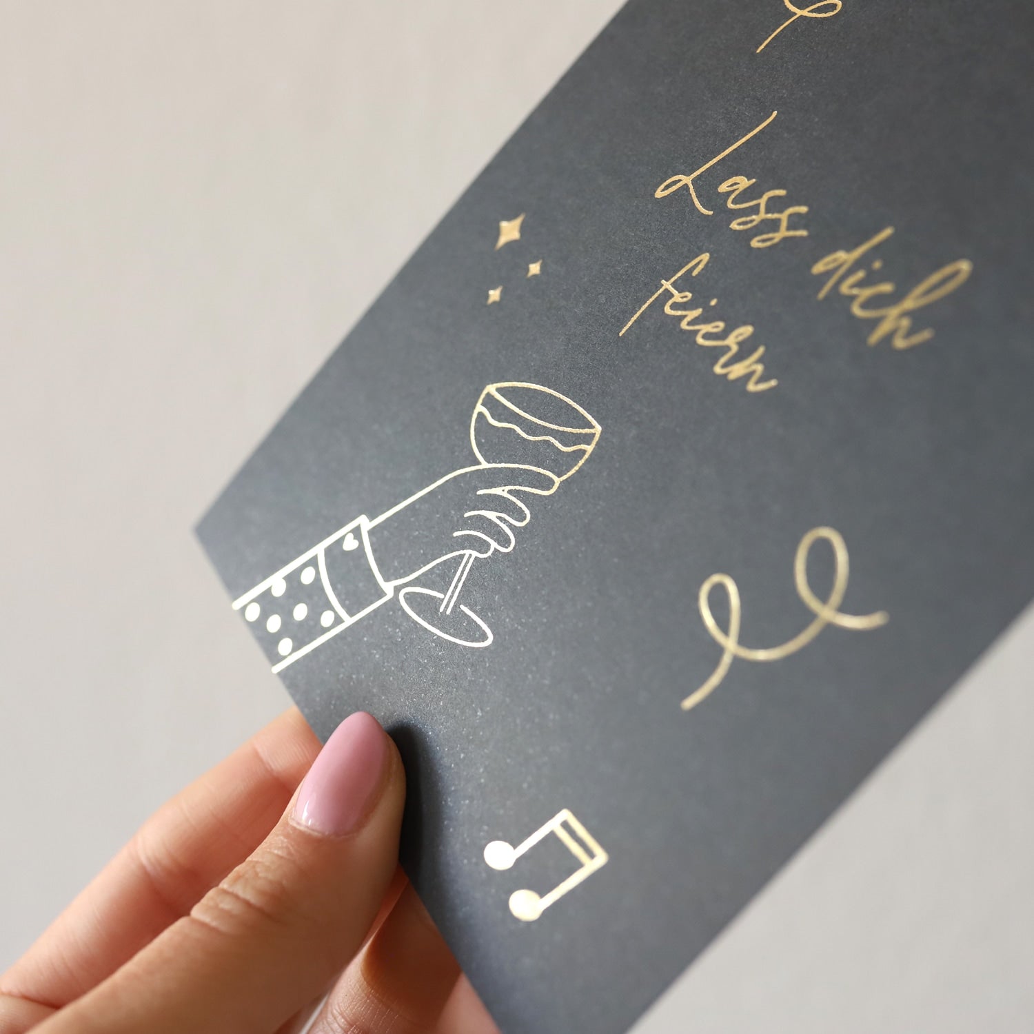 Postkarte „Lass dich feiern“ mit Gold