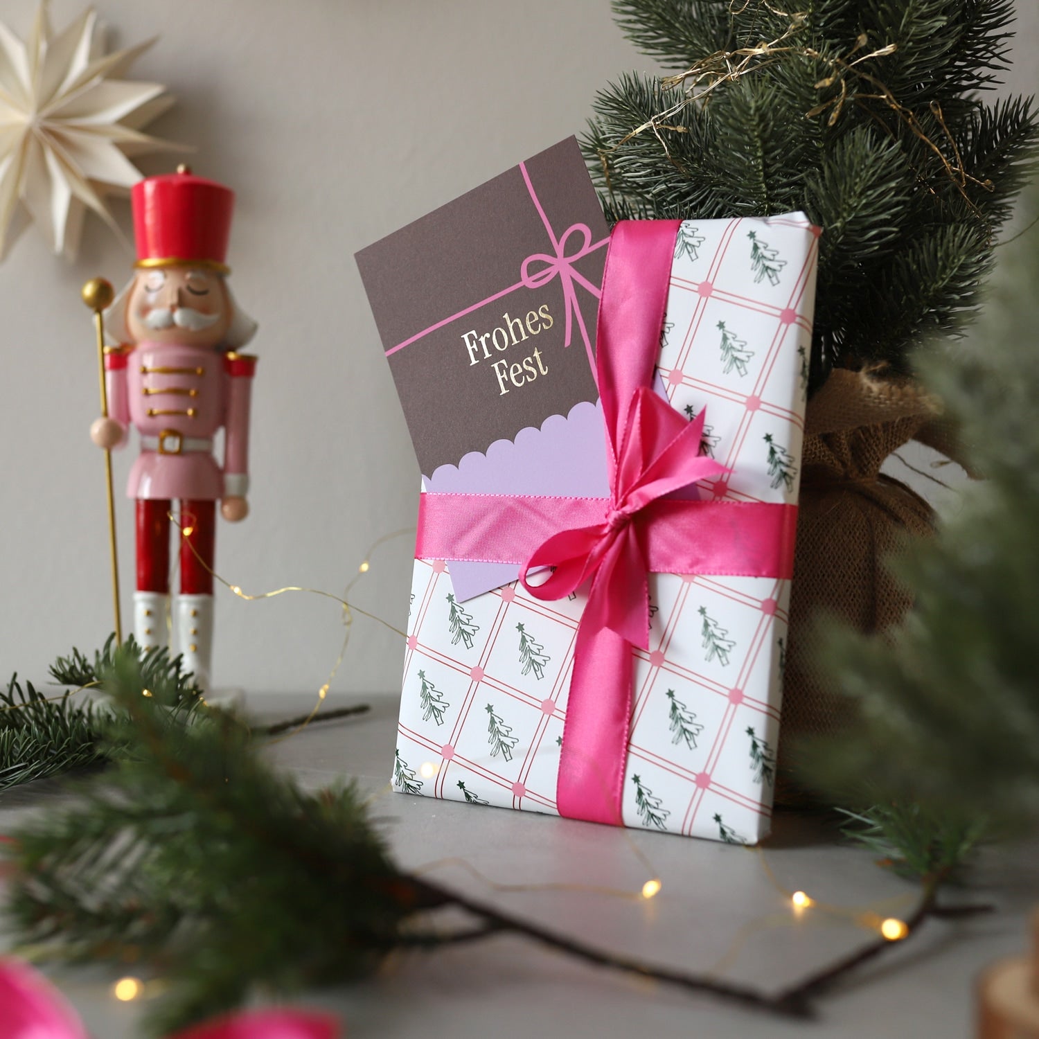 Postkarte „Frohes Fest“ mit Gold