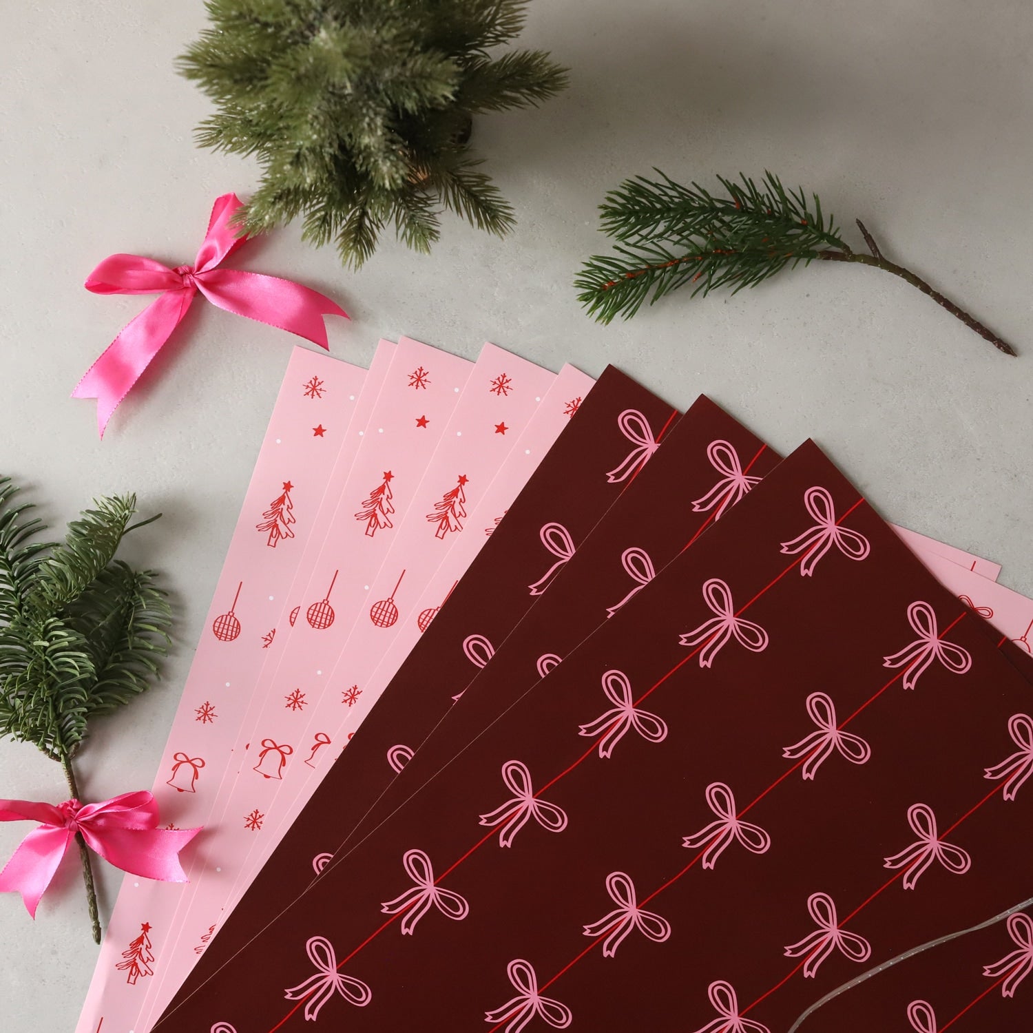 Geschenkpapier-Set „Glocken und Schleifen“