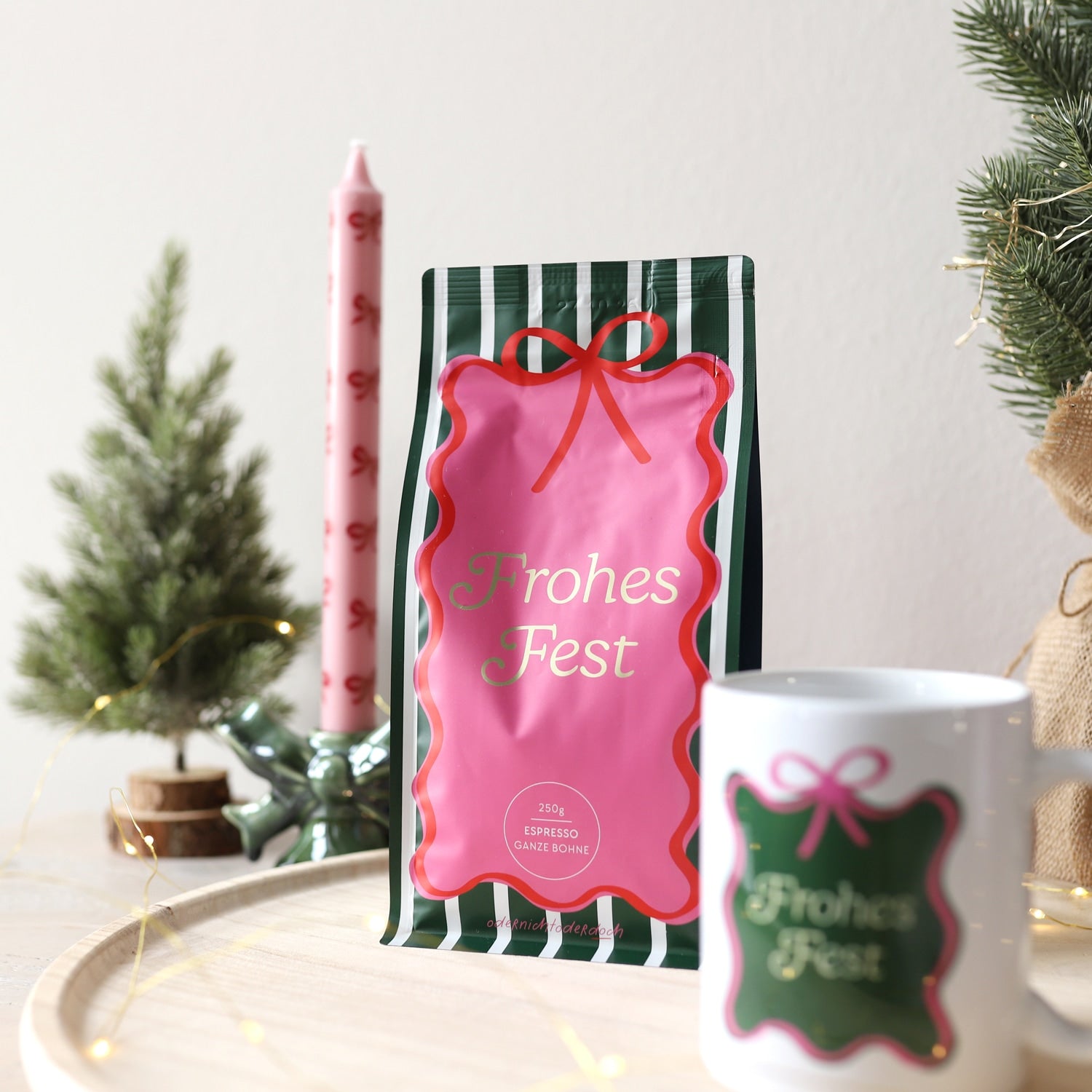 Bundle Tasse & Kaffee „Frohes Fest“, ganze Bohne, 250g