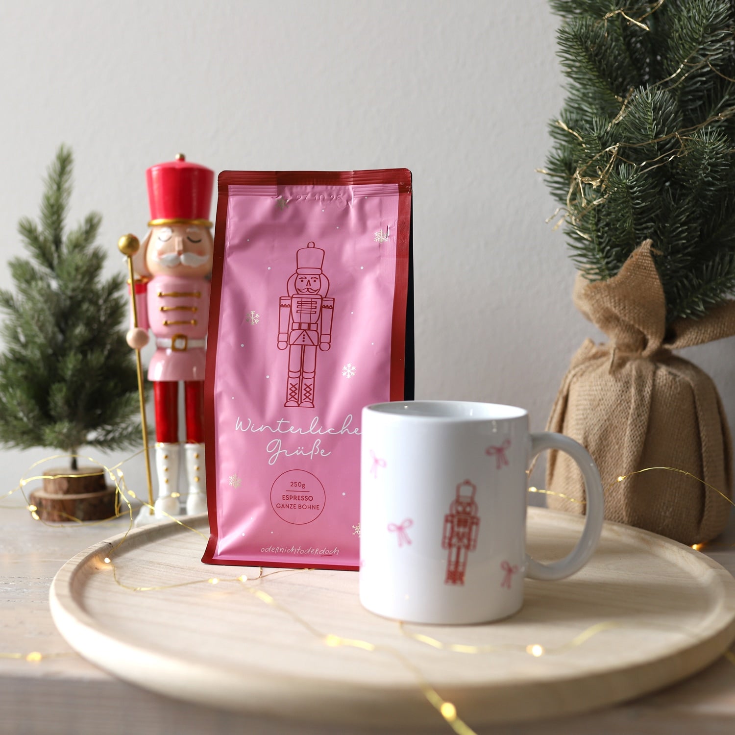 Bundle Tasse & Kaffee „Winterliche Grüße“, ganze Bohne, 250g