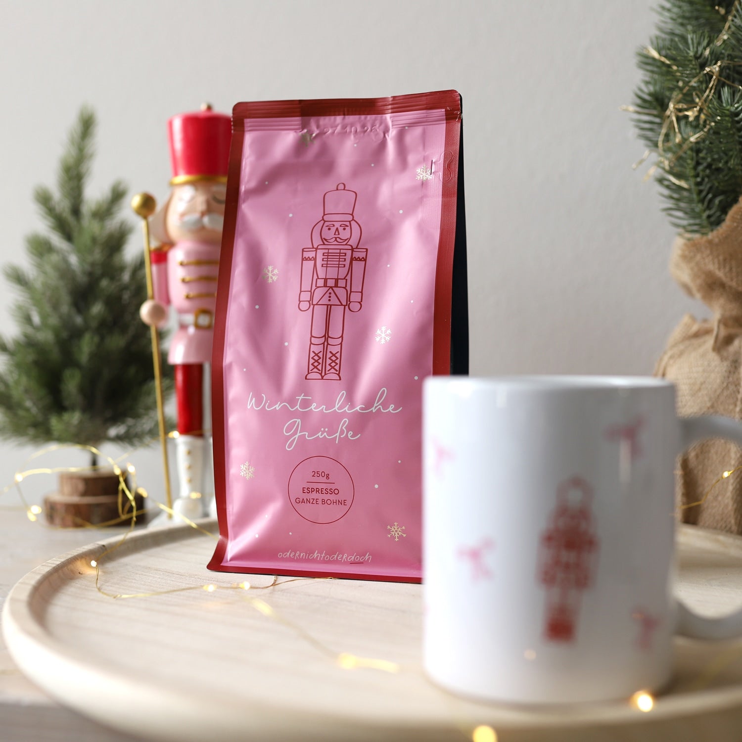 Bundle Tasse & Kaffee „Winterliche Grüße“, ganze Bohne, 250g