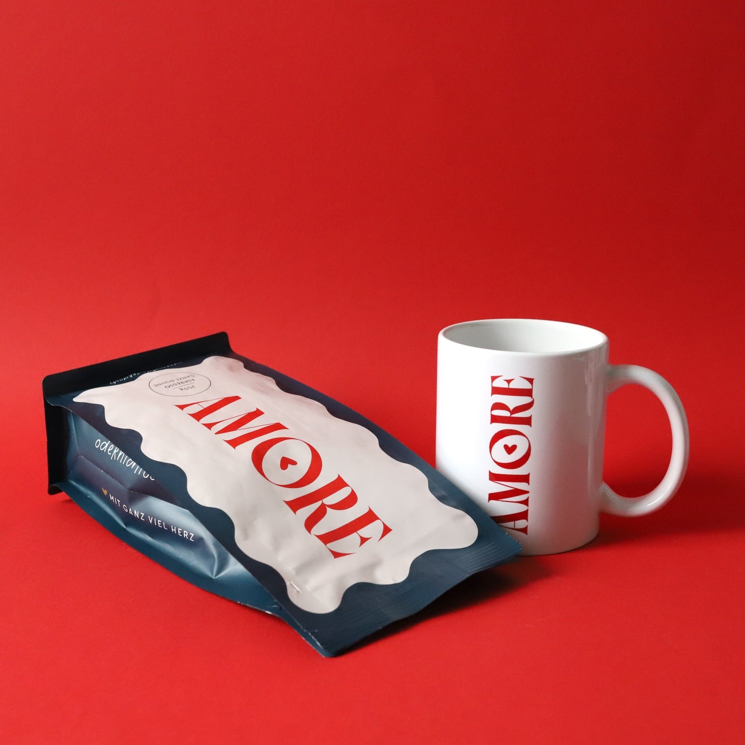 Bundle Tasse & Kaffee „Amore“, ganze Bohne, 250g